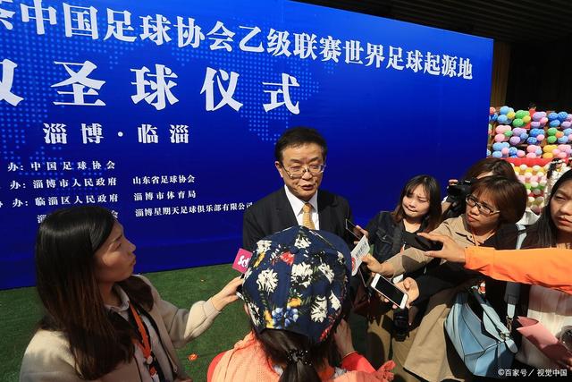 雷克瑟姆在客场以3-0击败米尔沃尔，迎来首场胜利